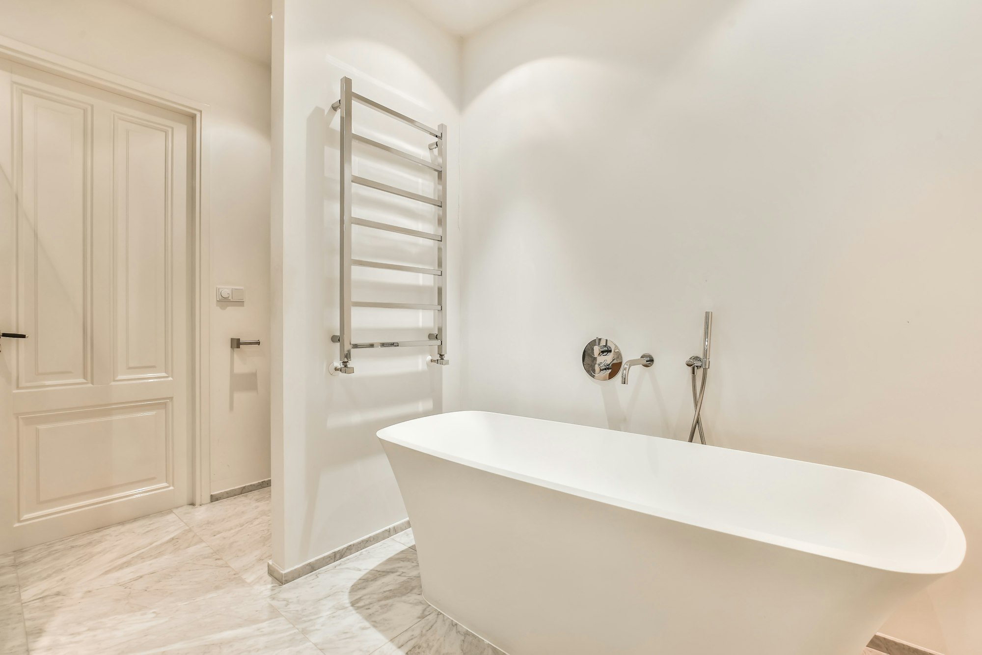 Spacious bathroom